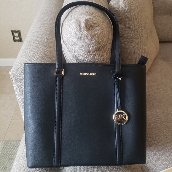 Michael Kors Sady Saffiano Black Medium Tote Bag - Picture 2 of 14